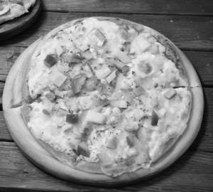 Onion Capsicum Pizza