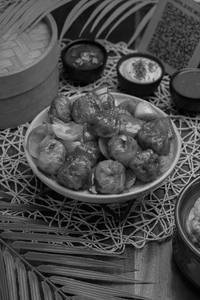 Veg Chilly Momos [6 pieces]