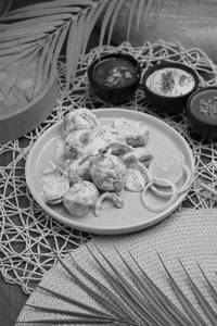 Veg Malai Momos Gravy (8 Pcs)