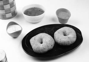 Sambhar Vada (2 Pcs)