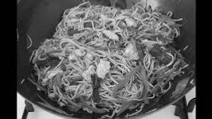 Egg hakka noodles [full]