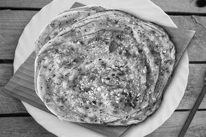 Lehsuni Mirchi Parantha