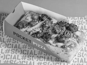 Korean Gochujang Chicken Pocket Pizza