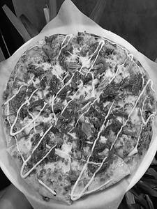 Mushroom And Onion Pizza
