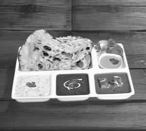 Tawa Masala Paneer Naan Thali