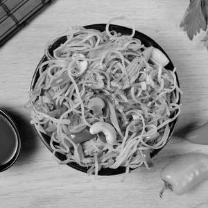 Veg Hakka Noodles
