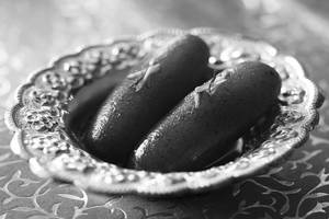 Gulab Jamun (2 Pcs)