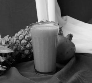 Pinapple anar mixed juice