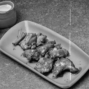 Boneless Garlic Chicken