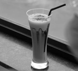 Cold cafe mocha