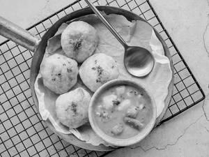 Baked Khasta Kachori Mini [4 Pieces] With Bedmi Aloo