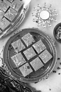Chana badam Burfi ( desighee) / 250 gms