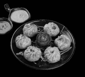 Fried Chicken Momo (8 pieces)