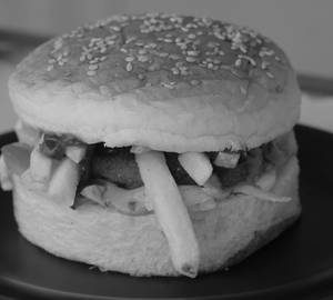 Veg and chips burger