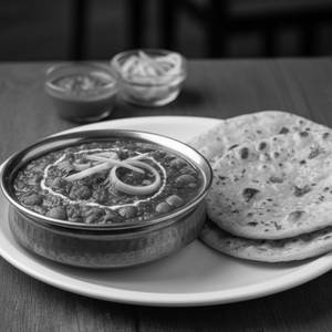 Chana Masala+ 2 Tandoori Roti                                            