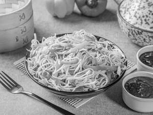 Veg Hakka Noodles