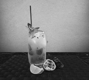 Passion fruit mojito