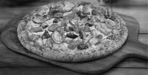 Chicken Dominator Pizza