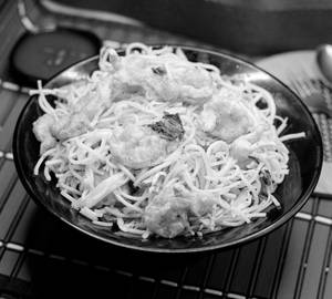Prawn noodles