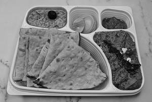 Aloo Palak & Tandoori Roti Combo