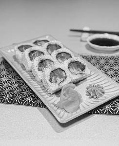 Chutoro & Pickled Daikon Roll