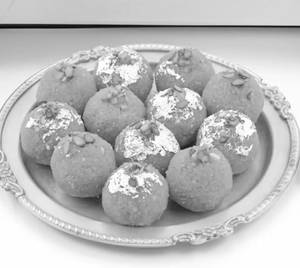 Kesar Laddu (1 Kg)