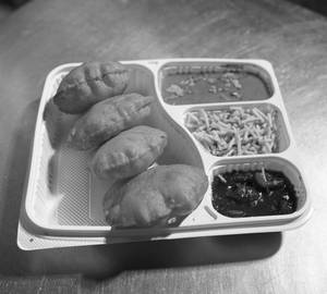 Rajgira Poori With Aloo Ki Sabji