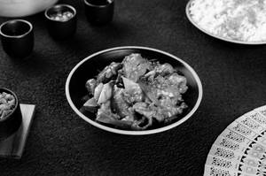 Wok Tossed Tenderloin With Ginger & Spring Onion Sauce
