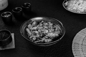 Stir Fried Chicken In Black Pepper Sauce