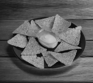 Nachos with Cheese Dip