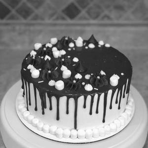 Choco Vanilla Cake