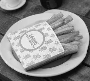 Peri Peri French Fries (With Cheesy Dip)