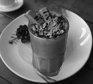 Kitkat Chocolate Shake
