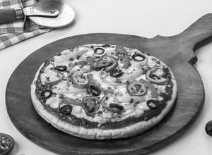 Pizza (Medium) With Sweet Corn And Capsicum