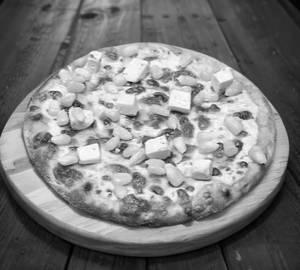 Onion pizza
