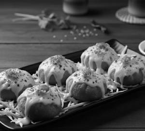 Melted Cheese Topped Fried Special Veg Momo          