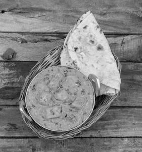 Paneer Butter Masla + 2 butter tawa roti