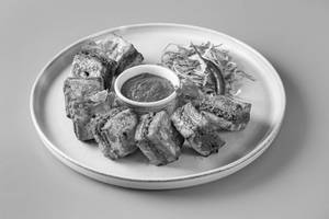 Bharwan Paneer Tikka