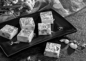 Pista Burfi