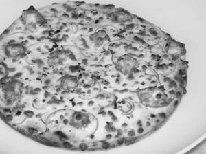 Onion And Paneer Pizza