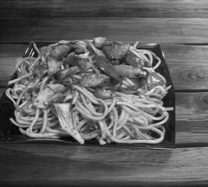 Spicy Garlic Pork Chow with soup