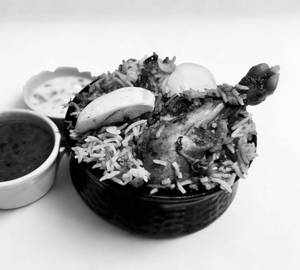 Hyderabadi Chicken Dum Biryani [1 KG]