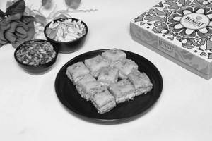 SQUARE BAKLAVA
