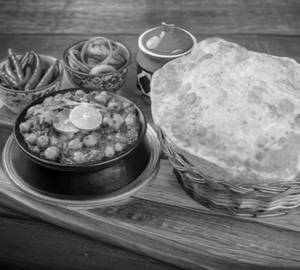 Paneer Batura (2 Pcs)