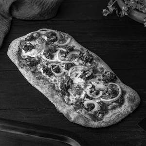 Pepper Chicken And Cilantro Thin Crust Pizza