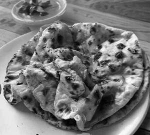 Churchur Naan (2 Pcs)