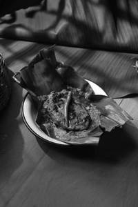 Pata Pora Ilish (পাতা পোড়া ইলিশ)