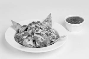 Bean-loaded Tortilla Chips With Salsa