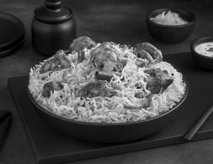 Chicken Lucknowi Dum Biryani