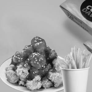 6pc Gochujang Veg Nuggets + Fries